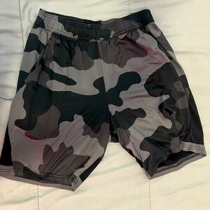 All in motion - shorts